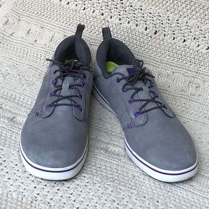 Like New Nike Size 8 Grey Women’s Golf Shoes